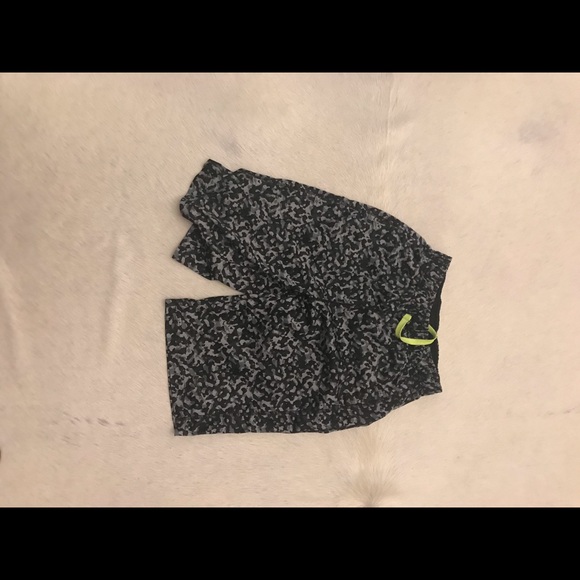 Nike shorts - Picture 2 of 2